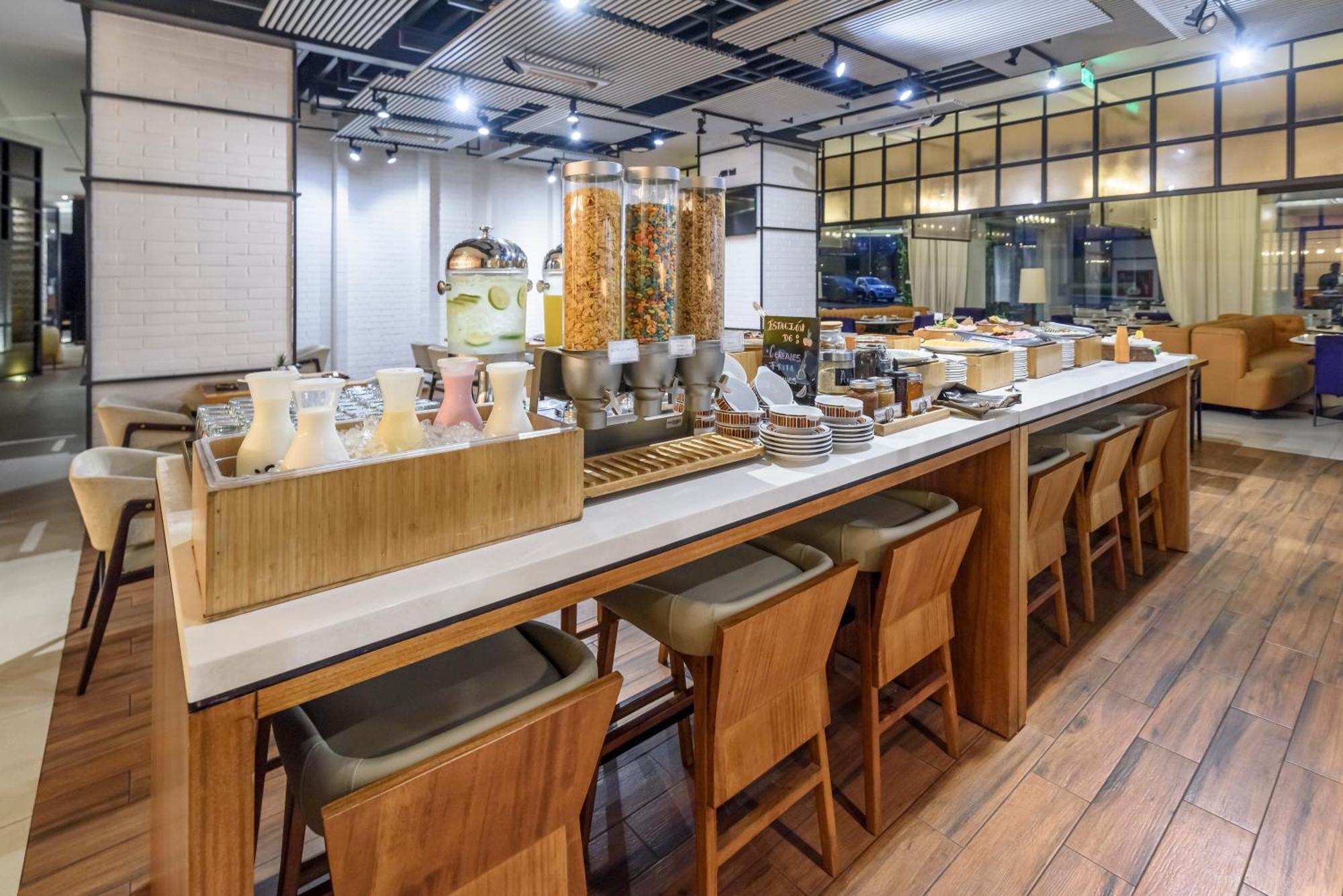 Eb Hotel By Eurobuilding Quito Airport Tababela Bagian luar foto