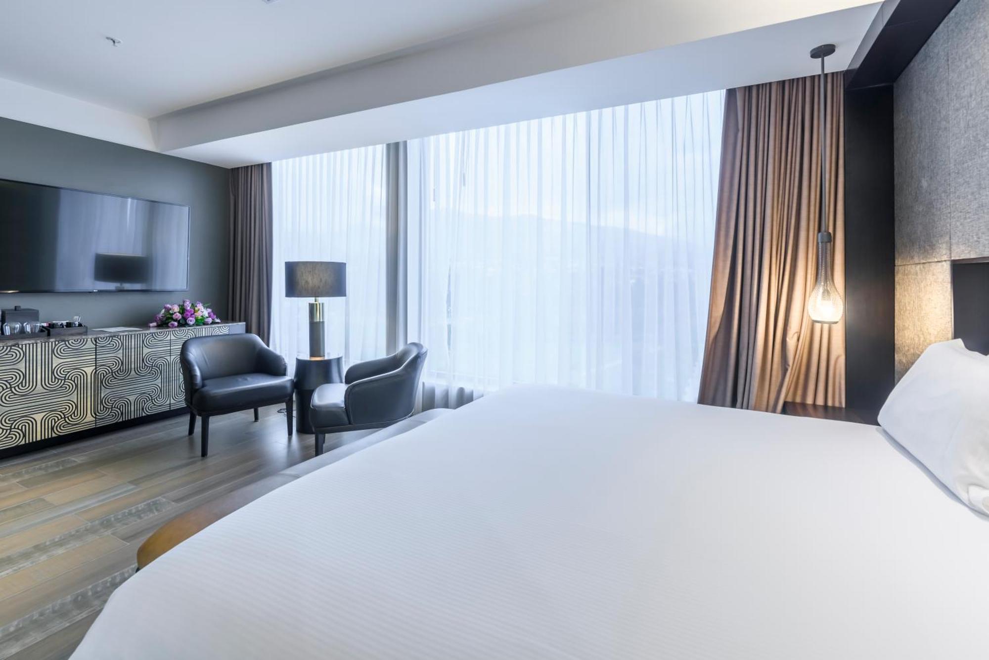 Eb Hotel By Eurobuilding Quito Airport Tababela Bagian luar foto