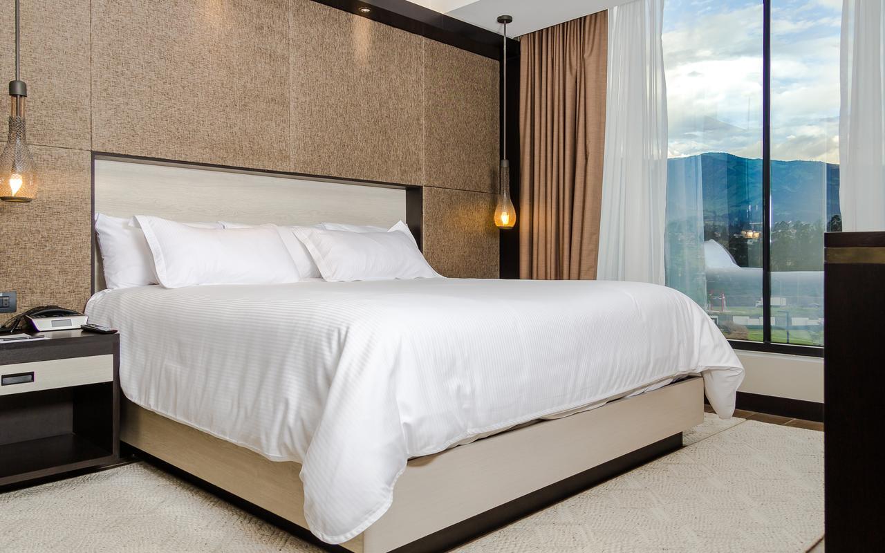 Eb Hotel By Eurobuilding Quito Airport Tababela Bagian luar foto