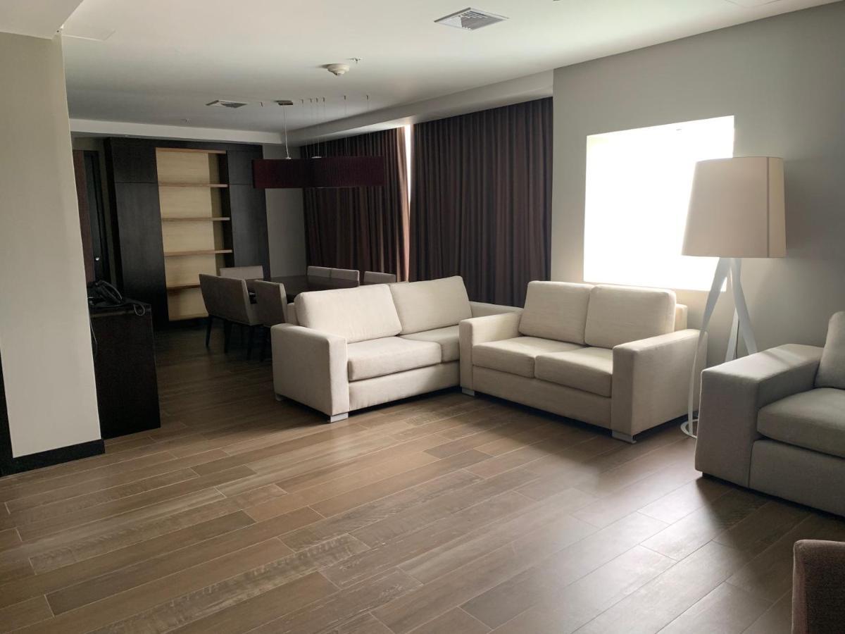 Eb Hotel By Eurobuilding Quito Airport Tababela Bagian luar foto